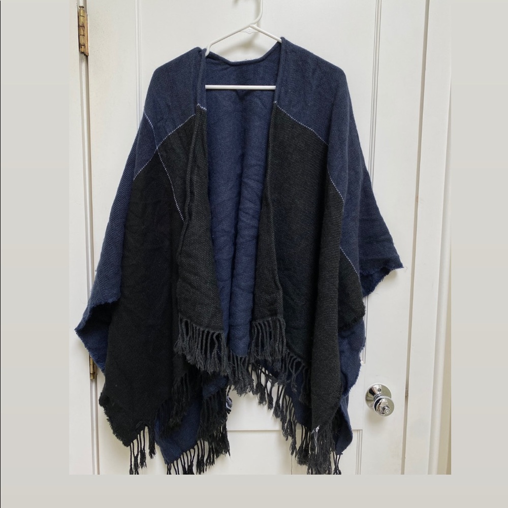 Uniqlo Blue and Black Shawl Wrap